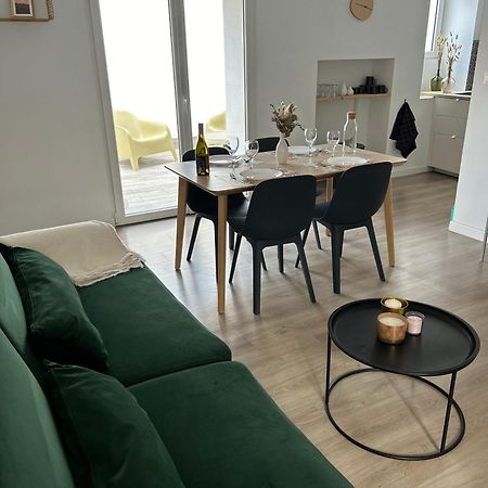 La Terrasse : Appartement Chic 2 Chambres Au Coeur De 波城 外观 照片